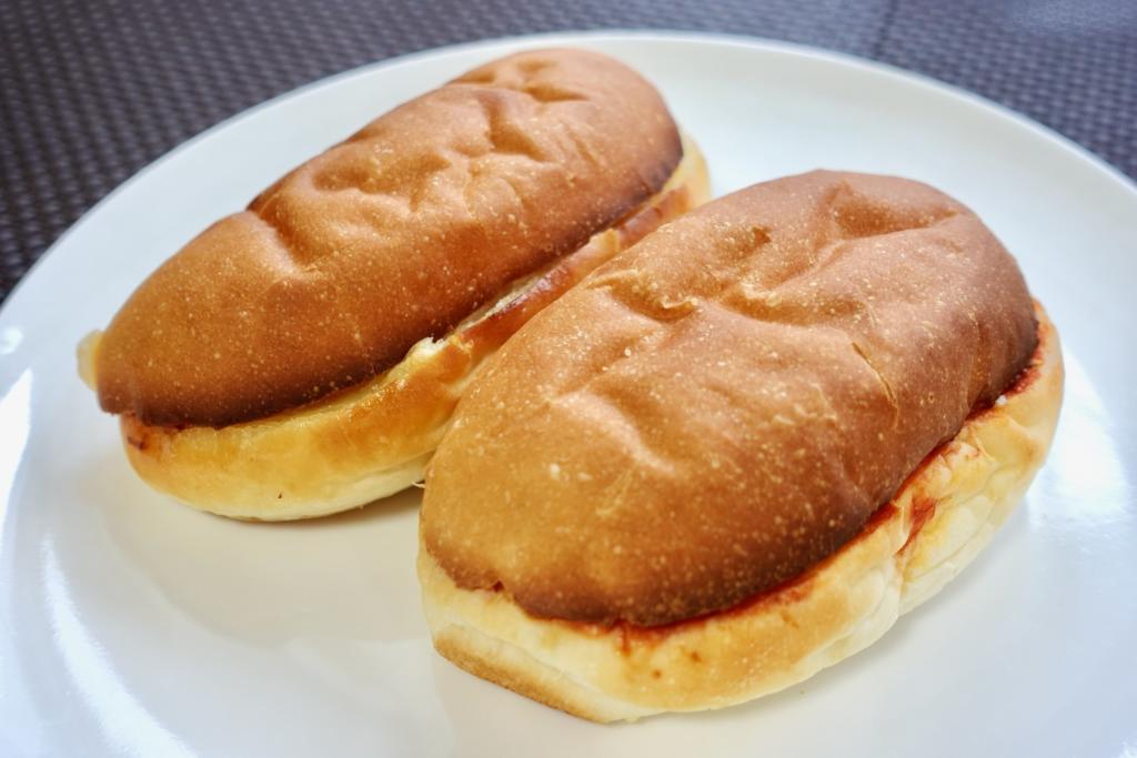 「ハムチーズトースト」と「ピザトースト」（各210円）の2種類が新発売
