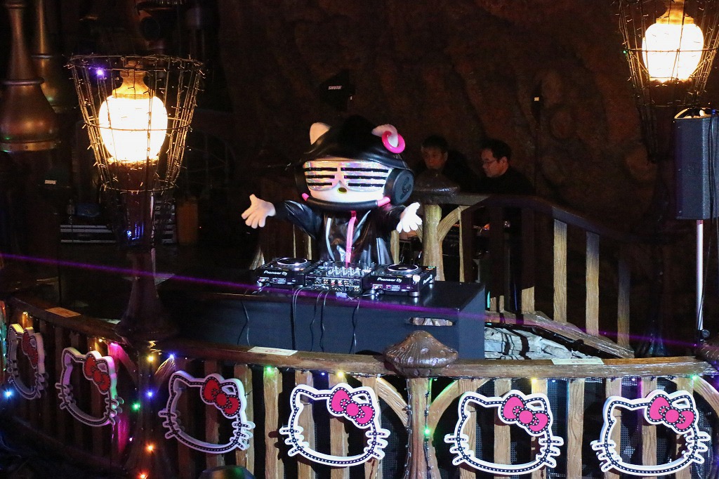 DJ Hello Kitty（過去のイベント風景）