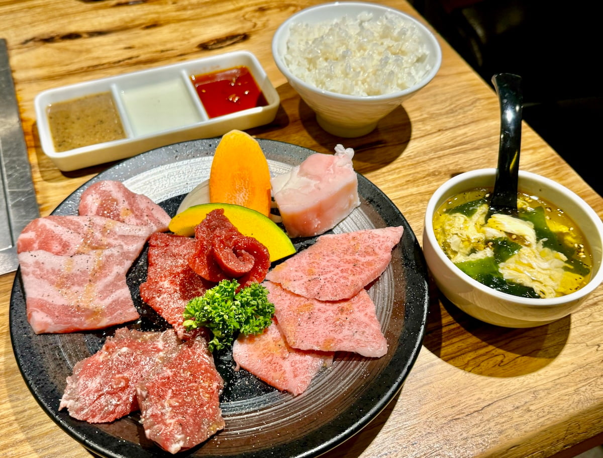 焼肉しょうざえもん 多摩センター駅前店で一番人気の平日限定ランチを食べてきた