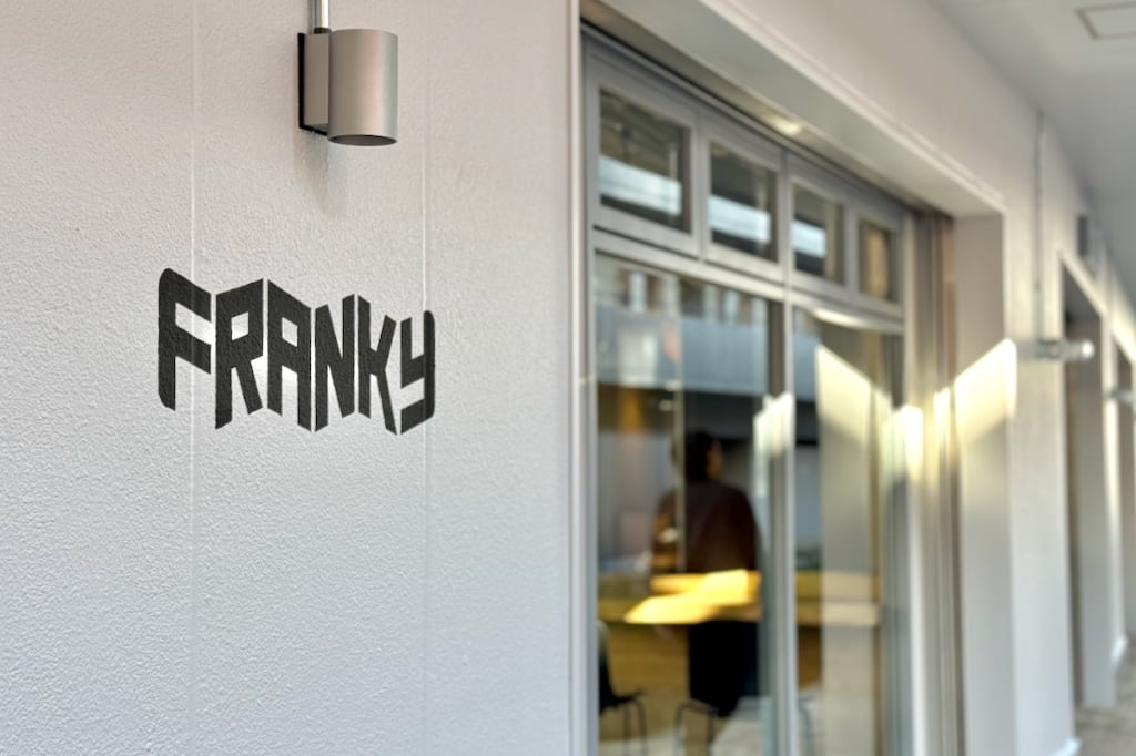 聖蹟桜ヶ丘駅高架下に新飲食店「FRANKY」が12/16(月)オープン！