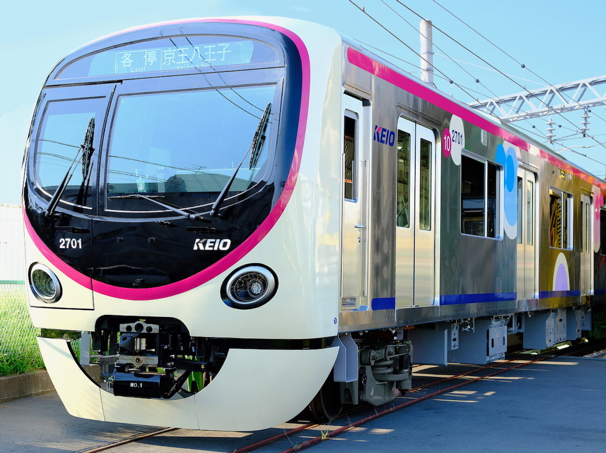 京王電鉄の新型車両「2000系」2026年1月31日(土)デビュー！家族にやさしい「ひだまりスペース」も