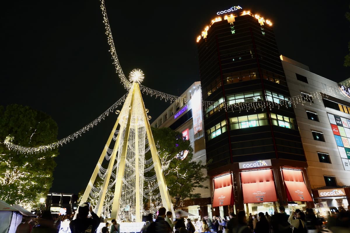 多摩センターイルミネーション2025点灯式が11/16(土)に開催!ハローキティとしまじろうの共演も