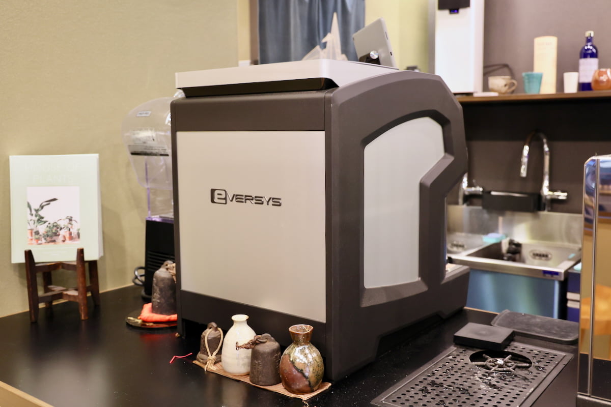 デロンギ」の業務用フルオートコーヒーマシン