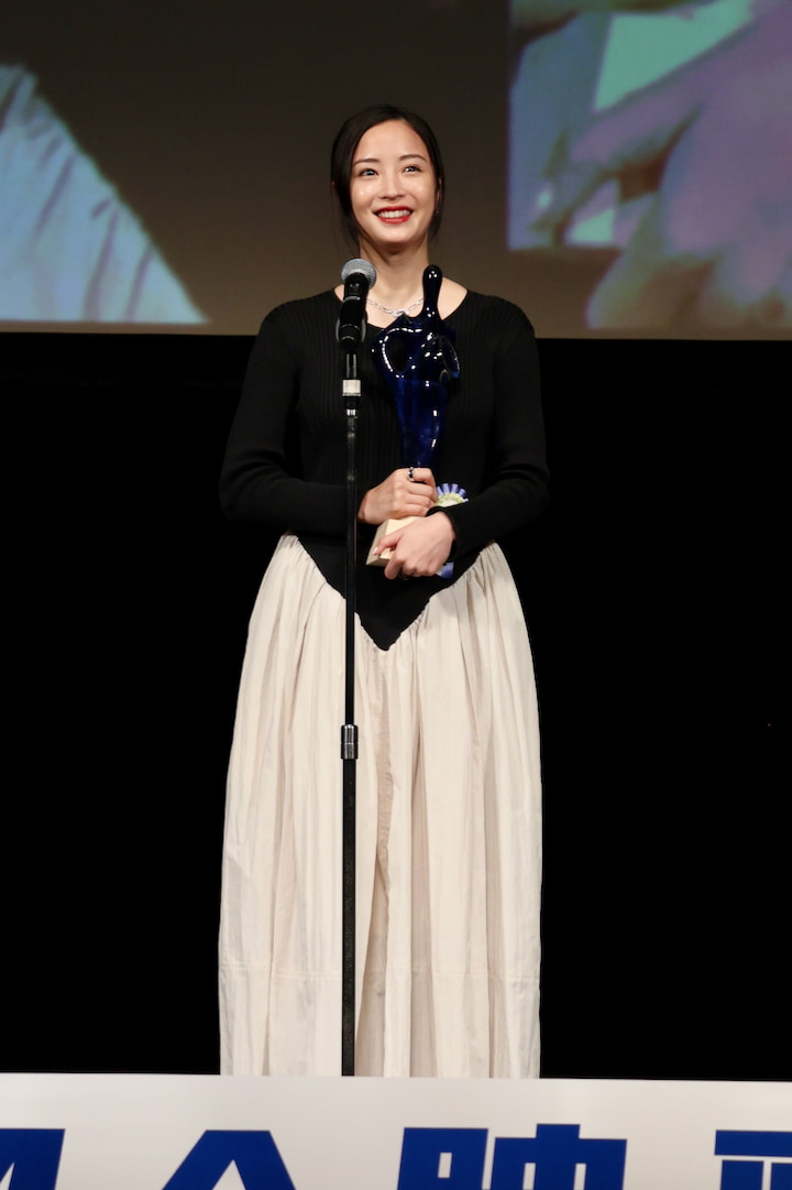 広瀬すずさん3年ぶり最優秀女優賞!「またここに戻ってきたい」
