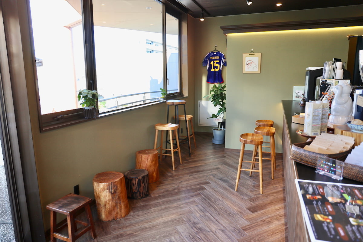 デカフェラテ専門店「DECAF TOKYO」がオープン