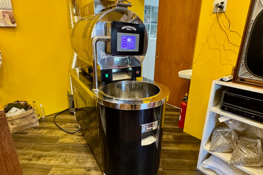 自家焙煎珈琲豆の販売とカフェ「ウプパドゥ」