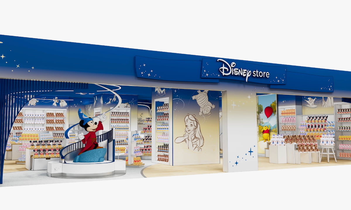 ディズニーストア ららぽーと立川立飛店 イメージ © Disney © Disney. Based on the “Winnie the Pooh” works by A.A. Milne and E.H. Shepard.