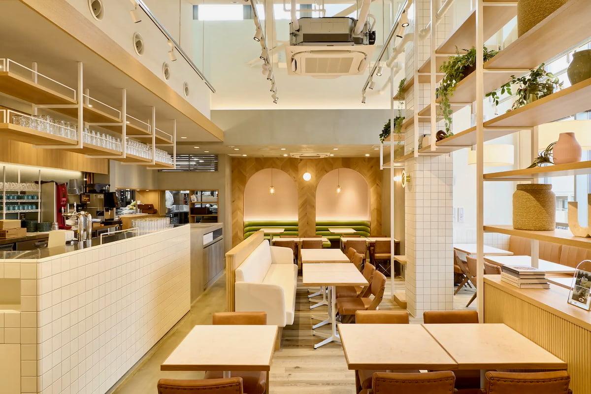 HOUSE MADE(ハウスメイド)フォレストスクエア仙川店内観