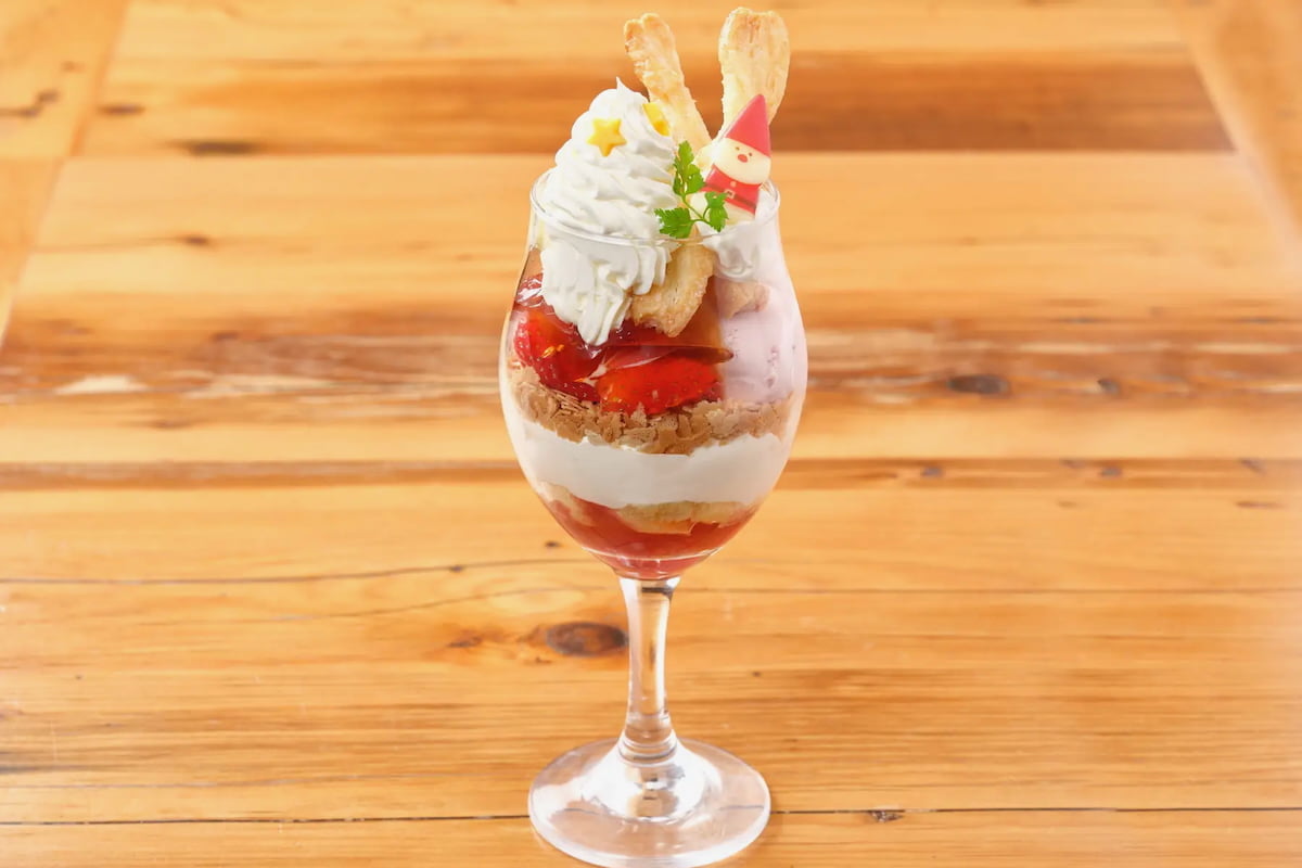 ストロベリークリスマスパフェ