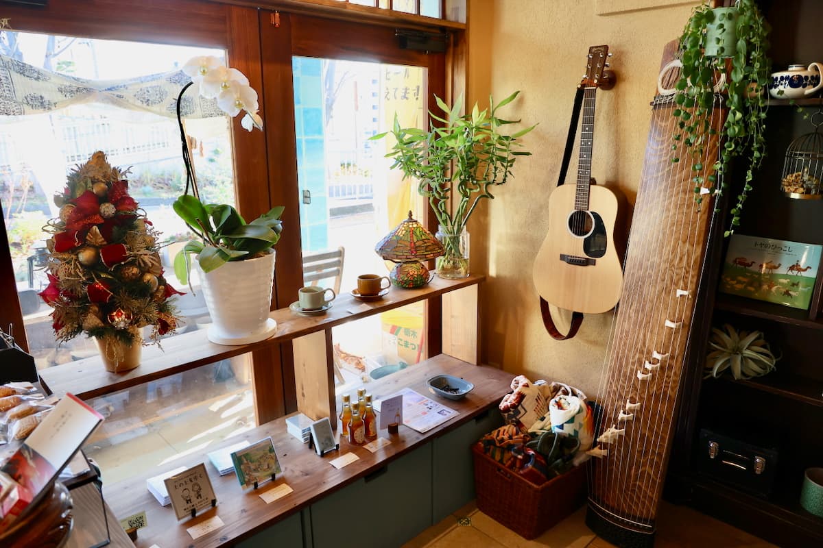 「風とキャラバン」の店内