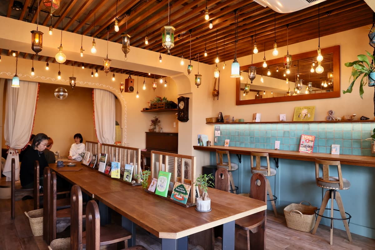 「風とキャラバン」の店内