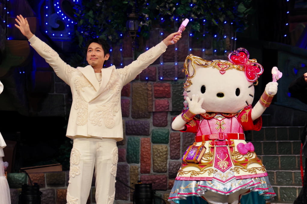 ディーン・フジオカさんとハローキティ