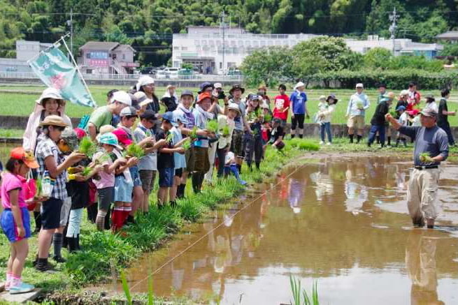 JR八王子駅で「SAKE STATION @ 八王子 Ver.3」12/11(木)から開催！限定酒や酒粕、ジェラート販売も