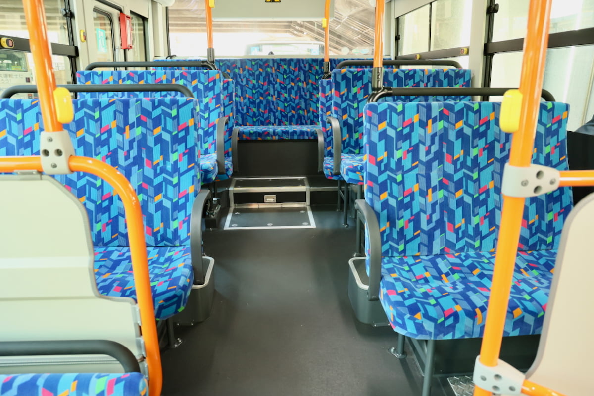いすゞ自動車の大型路線バス「ERGA（エルガ）」車内