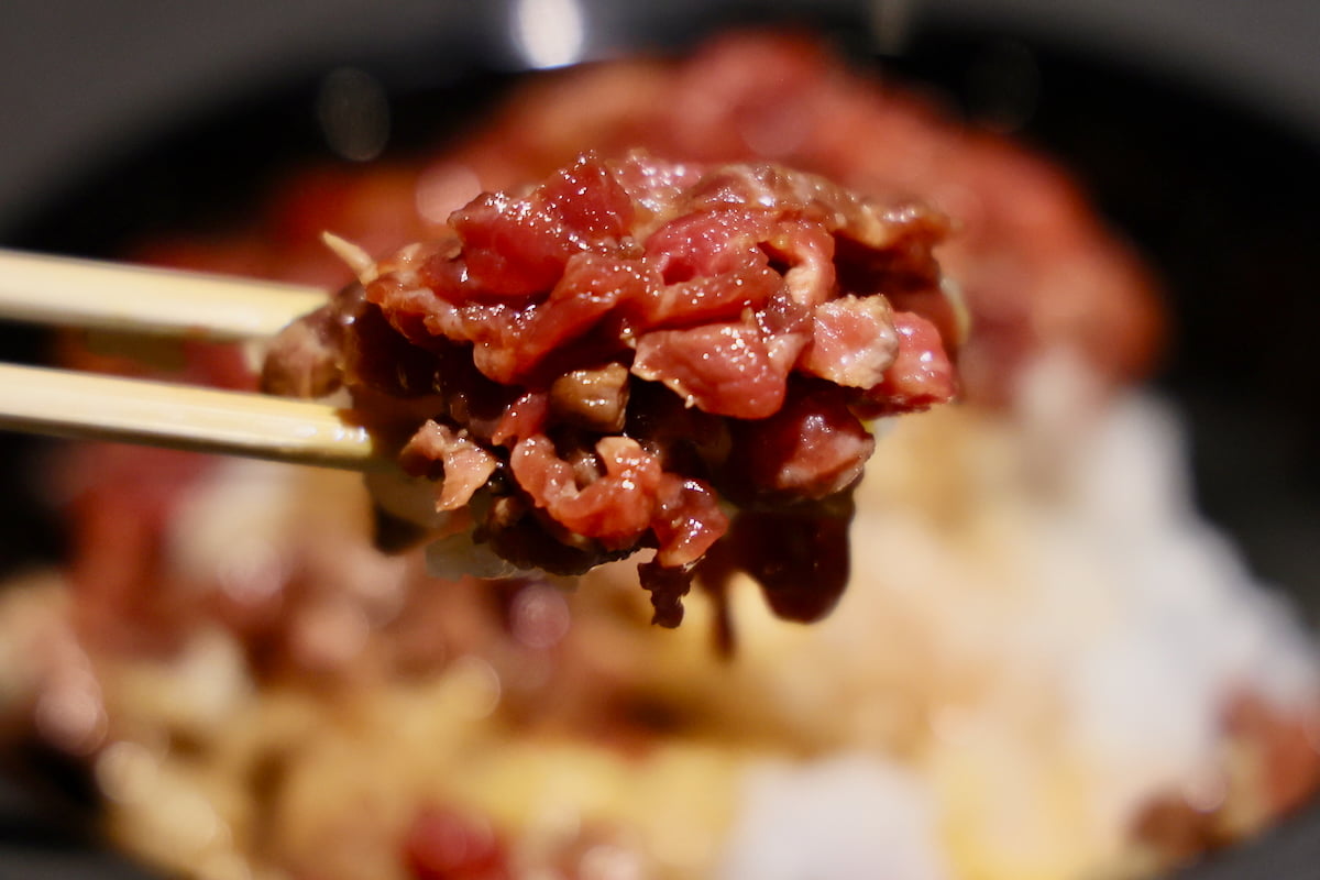 和牛炙りユッケ丼