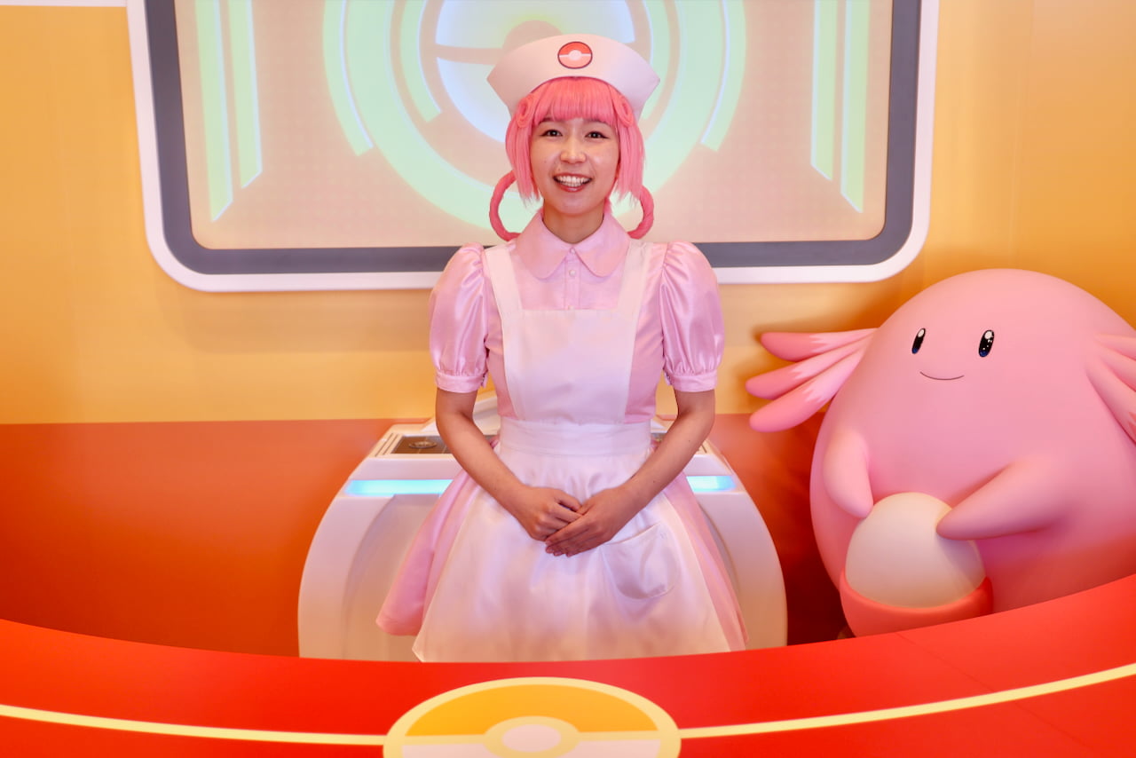 ポケモンセンターのお姉さんとラッキーがお出迎え
