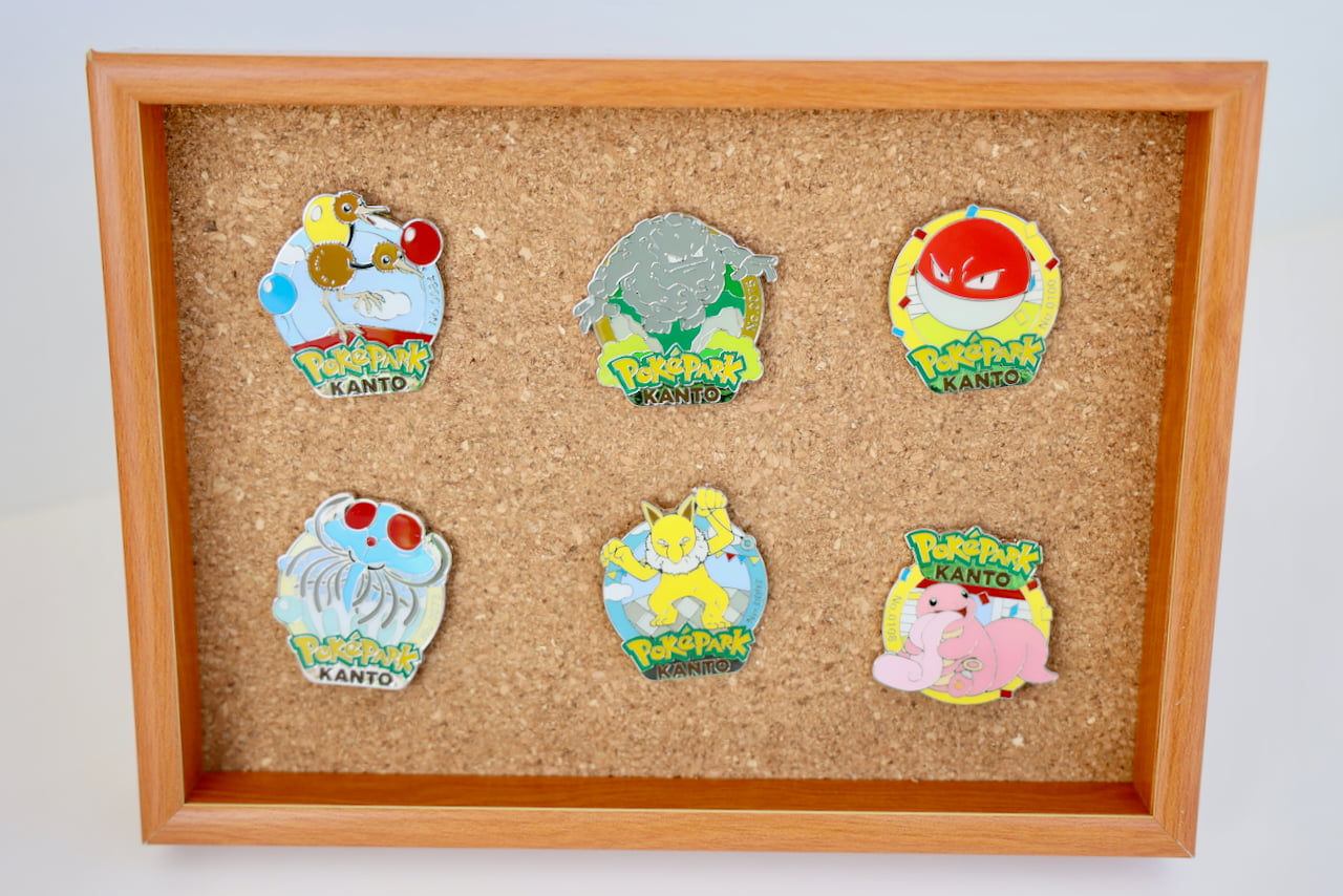 モンスターボールの中に入ったピンズ(全151種類)