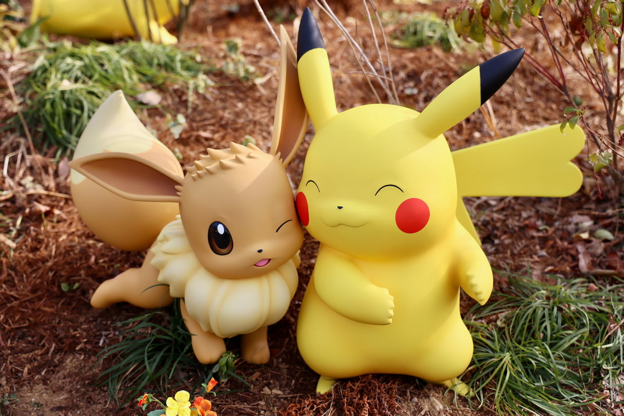 自然の中を歩く体験エリア「ポケモンフォレスト」ピカチュウとイーブイ