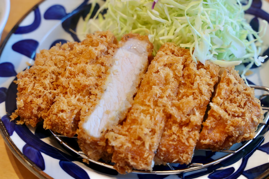 厚切りとんかつ よし平 東大和店をレポ！熟成ロースかつとおかわり無料のコシヒカリがうれしい