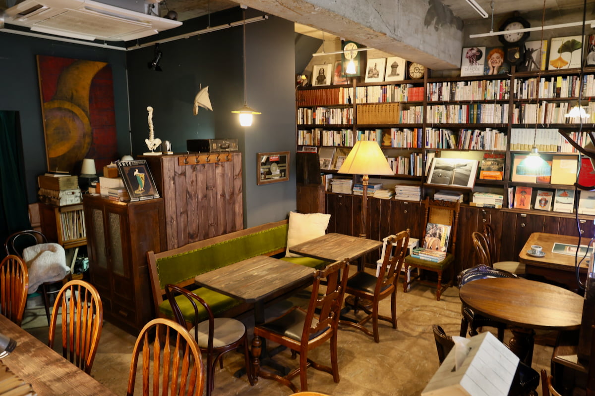 多摩ニュータウン諏訪商店街「PUDDLEBY（パドルビー）」英国の物語が息づくカフェをレポ