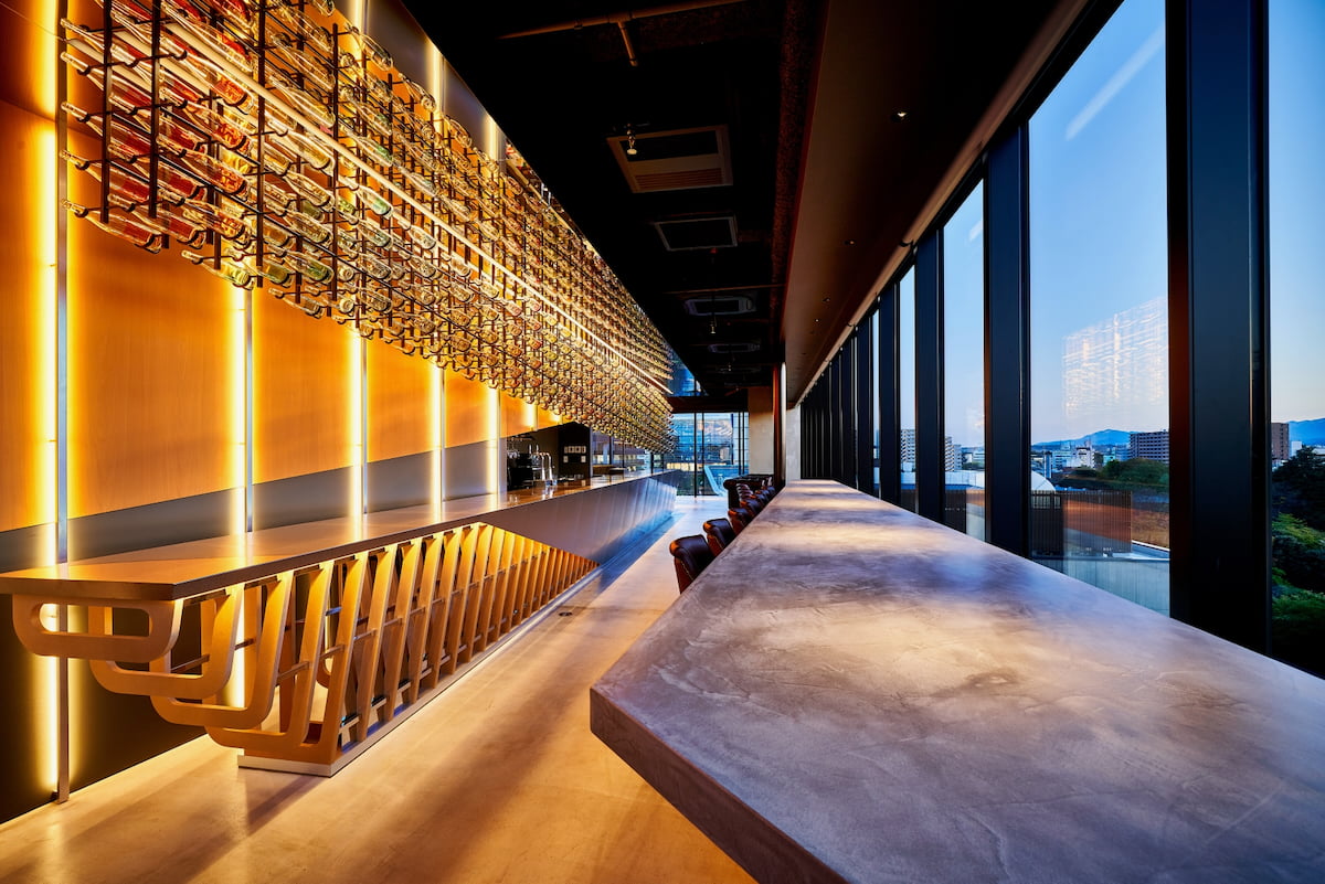 「The Dragonfly Bar」は4月1日(水)にリニューアル