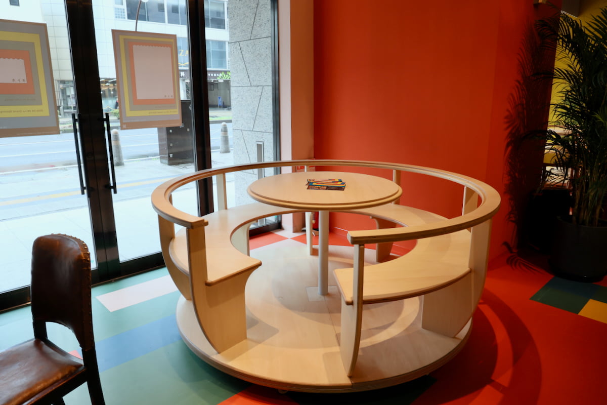 「タトネ tatonner」の内部