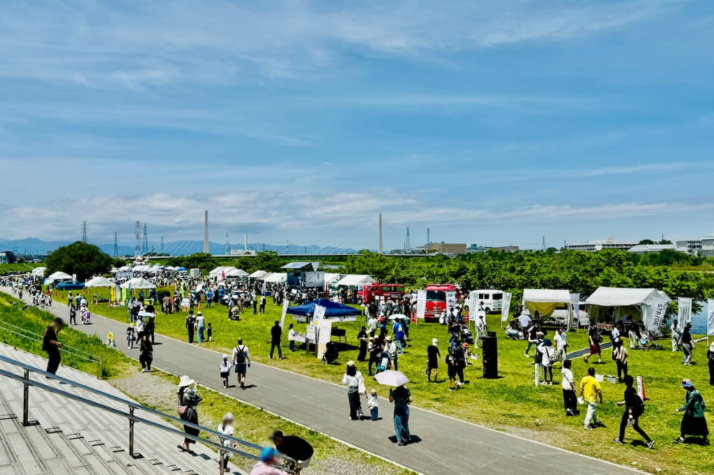 聖蹟桜ヶ丘「KAOFES 2026」5/10(日)“母の日”開催！夜はしゃぼん玉舞う幻想フィナーレも 昨年開催時の様子