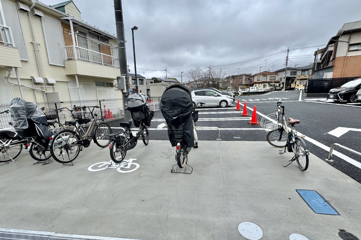スターバックス コーヒー 多摩東寺方店　駐輪場