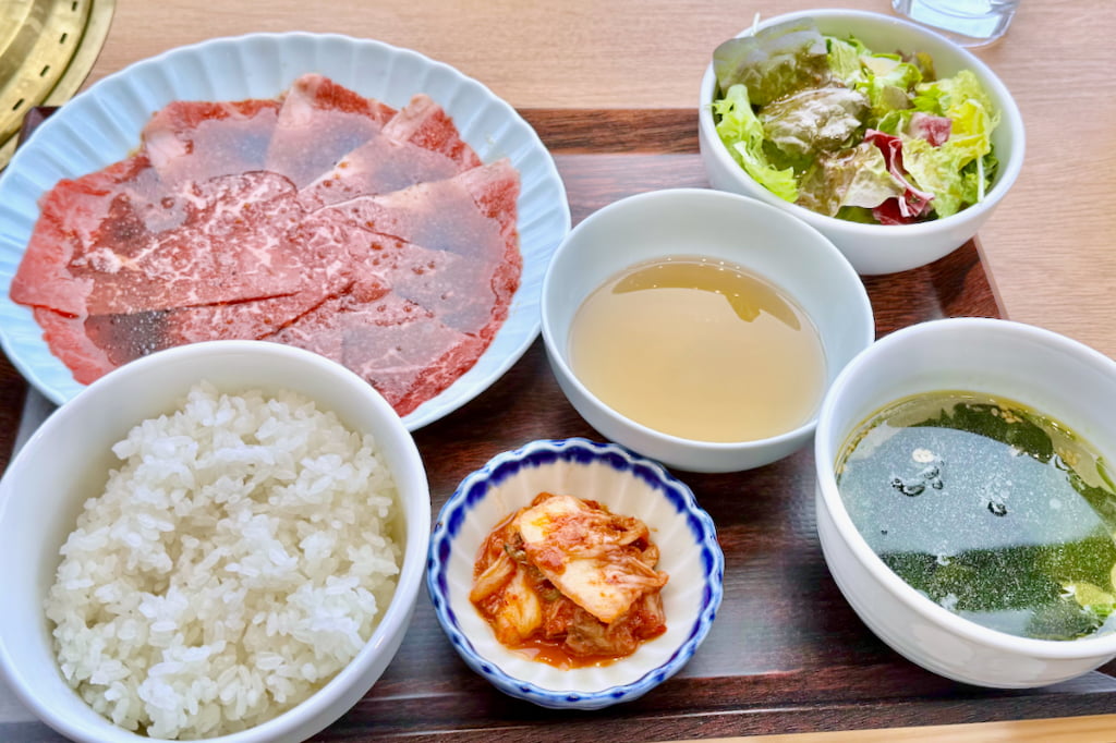 京うす焼きランチ(キムチはこの日のサービス)