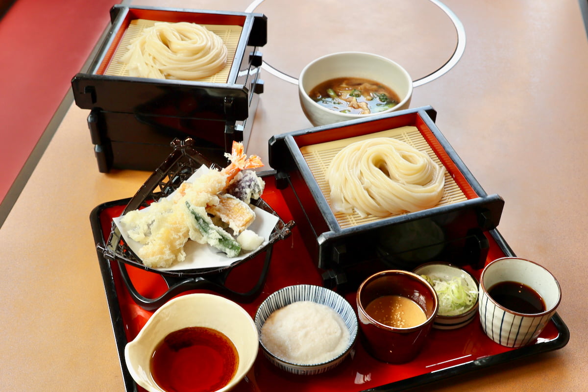 「味の民芸」で“手延べうどん食べ放題”3日間限定開催へ！大海老天付き食べ放題を先行体験してきた