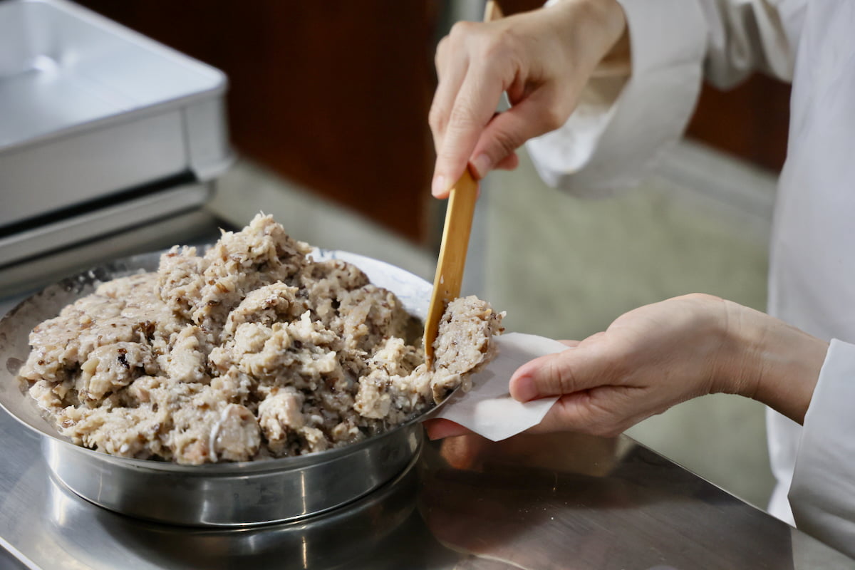 多摩ニュータウン落合商店街に「醸す料理店」オープン!49年続いた町中華の記憶を引き継ぐ新たな食の拠点をレポ
