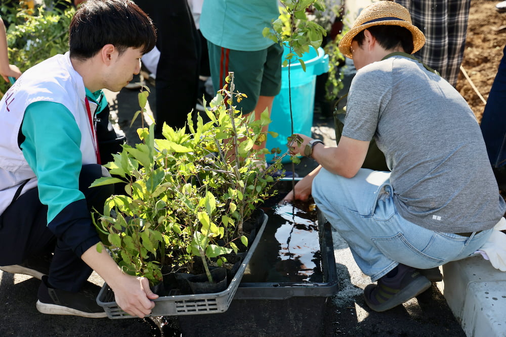 イオン八王子滝山で植樹祭開催!約1,500本を植樹、完成間近の施設も見えてきた