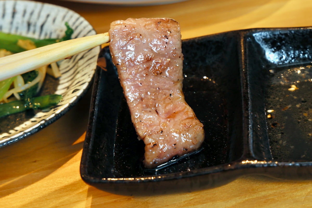 「炙りツネちゃんロース」は"両面5秒"で食べ頃