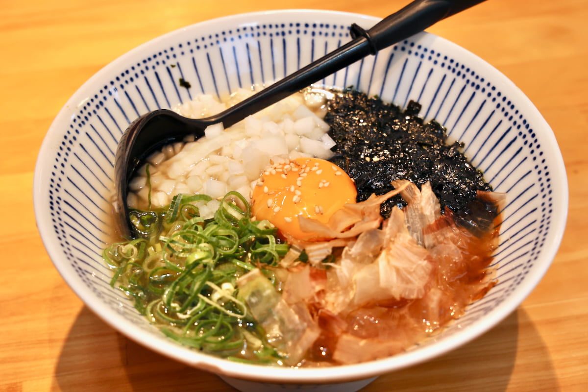 締めは八王子冷麺