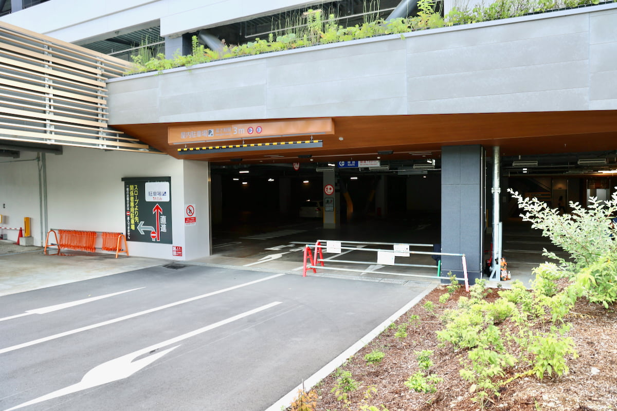 イオン八王子滝山 駐車場 North(道の駅側) 約70台 入口