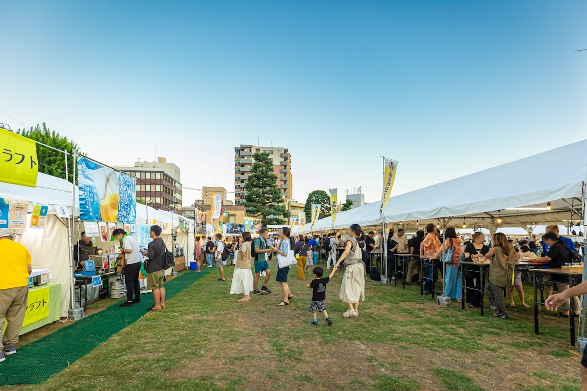 町田シバヒロで「大江戸ビール祭り2026夏」開催!全国のクラフトビール約40店舗が集結過去開催時の様子