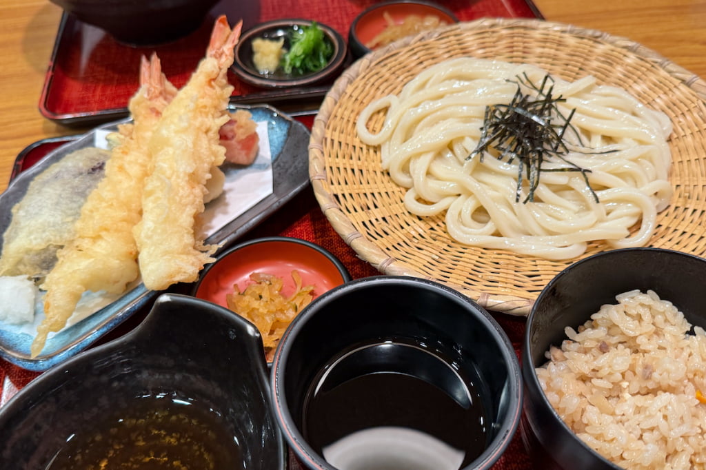 【閉店】自家製麺 杵屋 グリナード永山店が7/20(月・祝)で営業終了へ 大海老天ざるうどん定食