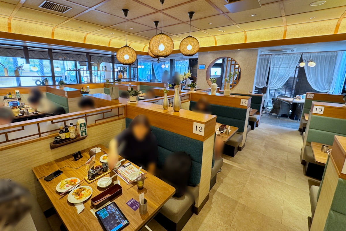 東京都初出店となる「THE BUFFET 点心甜心 三鷹店」店内