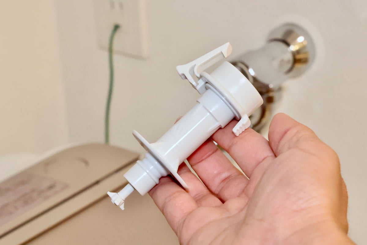 水栓と給水ホースの間に「バブリッシュ」を取り付け