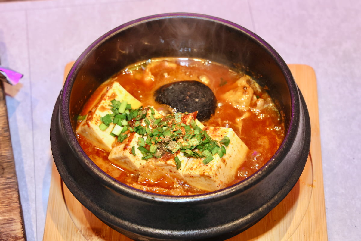 地獄湯泉麻婆豆腐(733円)