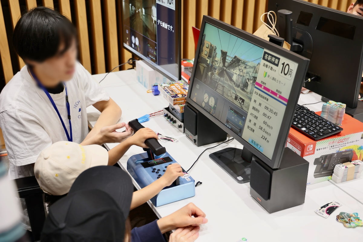 現役運転士のアドバイスも「京王トレインシミュレーター」体験