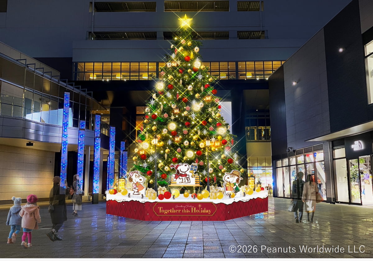 高さ約8m!スヌーピーときょうだいたちのクリスマスツリーが登場